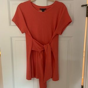Pea in the Pod Tie Front Maternity Coral top - Med